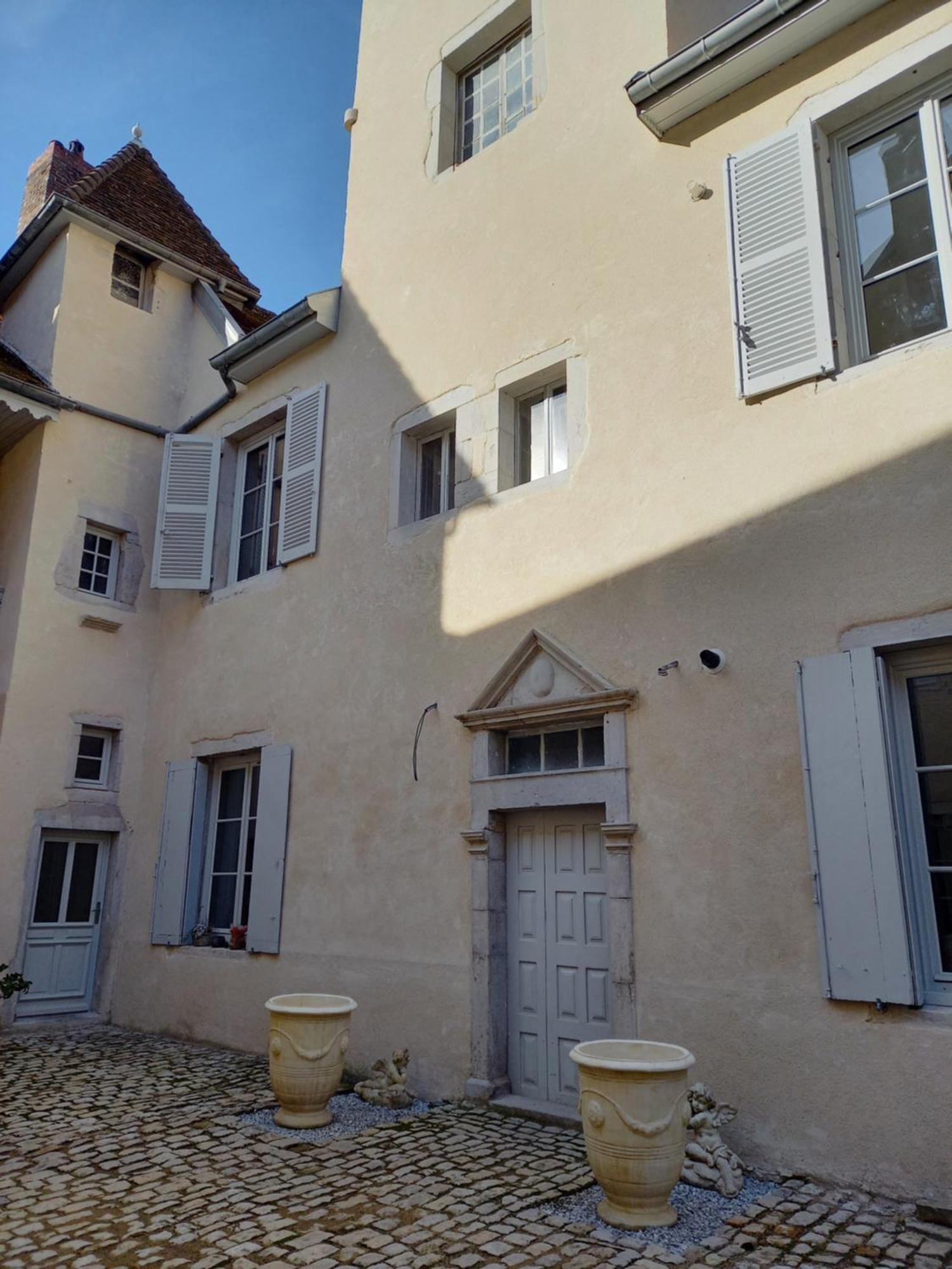 Apartmán Les Meubles Du Colombier Lons-le-Saunier Exteriér fotografie